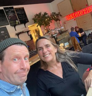 Anne Hjernøe Instagram - Kaf & tv-strategimøde med min partner i crime❤️ #anneoganders
