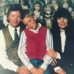 Anne Rice Instagram - FROM THE VAULTS. The family together, taken at their former home in San Francisco’s Castro District, circa 1986. Some of the dolls in the background would later be included in the collection at St. Elizabeth’s in New Orleans. Stan was still a tenured creative writing professor at San Francisco State University, Christopher was around nine years old. While Anne had recently published THE VAMPIRE LESTAT, the family was just shy of the enormous lifestyle changes that would be brought about by the publication of THE QUEEN OF THE DAMNED and its popularity. (Posted by Anne’s Team) #annerice #thevampirechronicles #sanfrancisco #castrodistrict #bayarea #authorsofinstagram #writersofinstagram #queenofthedamned