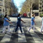 Anne Roumanoff Instagram - "Superbe photo de remerciement des aides soignantes en soins palliatifs de la Maison Médicale Jeanne Garnier (Paris XVème). Merci pour leur dévouement quotidien 🙏 #SolidaritéSoignants #Beatles "