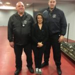 Anne Roumanoff Instagram – Ce soir à Beauvais,j’étais bien protégée… #staff sécurité
