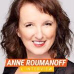 Anne Roumanoff Instagram - « Je me sens mieux dans ma peau maintenant qu’à 20 ans » @anneroumanoff nous parle de l’image de soi en toute franchise ! 🤗 Un thème à retrouver dans son spectacle « L’expérience de la vie », le 26 décembre prochain a l’Olympia (Paris), et en tournée dans toute la France 🔥 Son interview complète est à retrouver sur Voici.fr