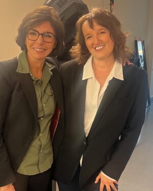 Anne Roumanoff Instagram - Très honorée que Madame la Ministre de la Culture @rachida.dati ait assisté à mon spectacle à @bobino  @jeanmarcdumontet . #femme  de caractère. Je l’ai fait rire sur scène, elle m’a fait rire en coulisses.