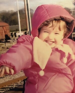 Anne Roumanoff Instagram - Bon anniversaire @marievaillantt ! 19 ans que tu illumines ma vie . ❤️