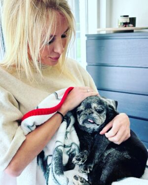 Annelien Coorevits Instagram - Slaapwel Molly 💖 #firstdoglove