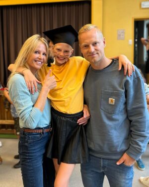 Annelien Coorevits Instagram - Trots!! Kleine kindjes worden groot! 🤍 #Elena