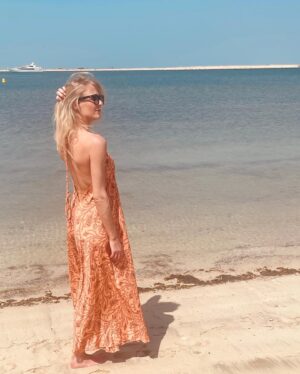 Annelien Coorevits Instagram - Lily dress ❤️ @ac.by.annelien #beach #summer