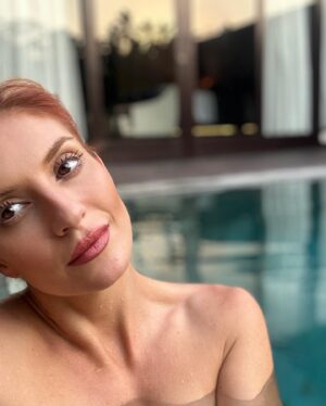 Anneliese van der Pol Instagram - Good afternoon, good morning, goodnight. @samsaraubud