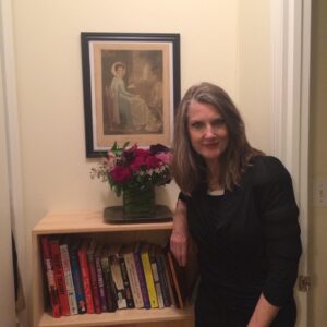 Annette O'Toole Instagram - Home after night of “Hamlet in Bed.” You can see my brace peeking out under my shirt. I broke my arm a week before rehearsals started.