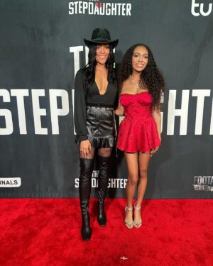 Annie Ilonzeh Instagram - The Stepdaughter Premiere. 
.
.
Catch our film on @tubi 
.
Outfit inspired by the Queen B #beyonce #texasholdem #styledbyme 
#the #stepdaughter #streaming #now #tubi
