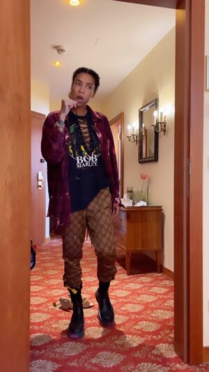 Annie Ilonzeh Instagram - Be ready in 15

(Cut to: 60 min later🤷🏽‍♀️)