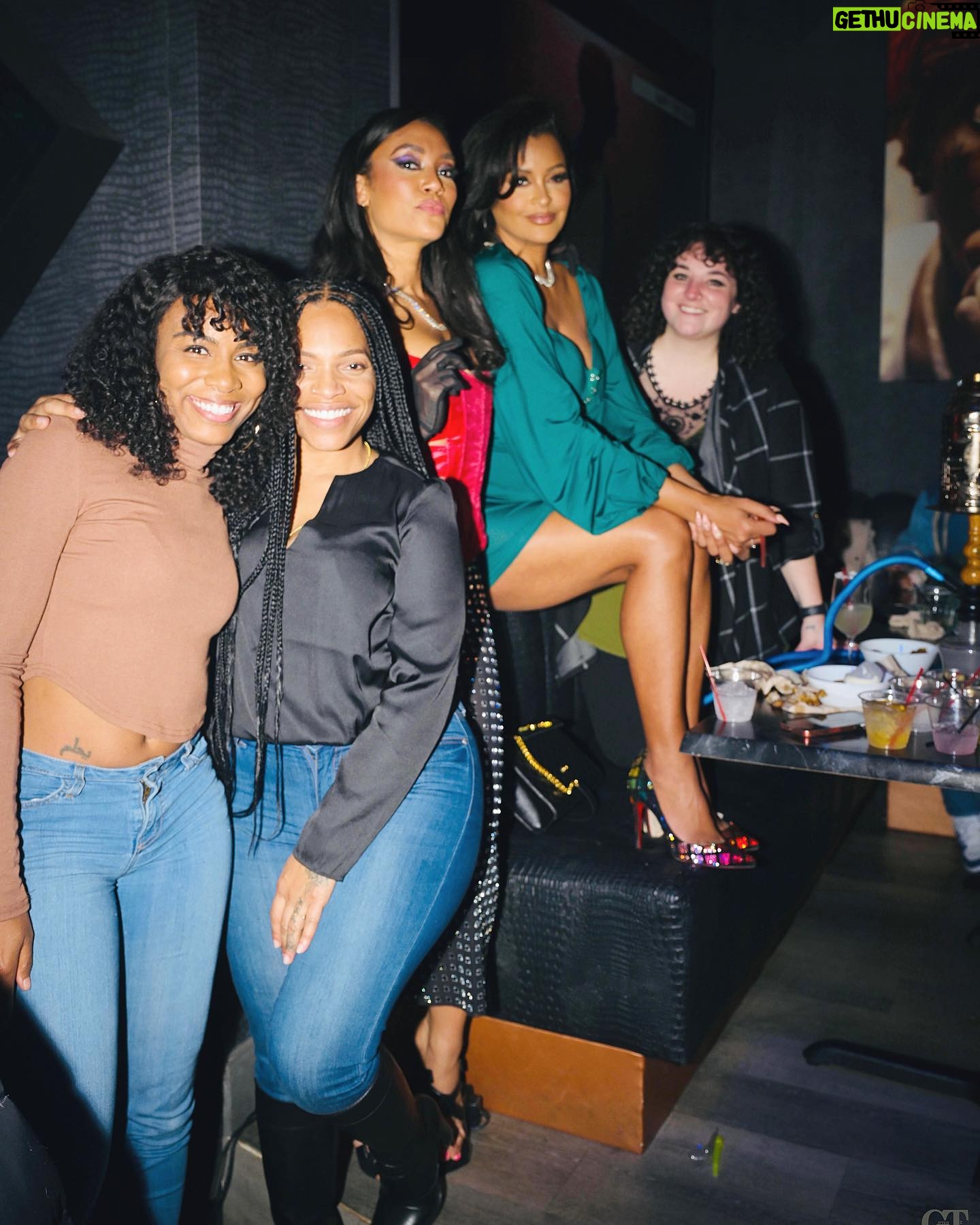 Annie Ilonzeh Instagram - Later posts. Appreciating all the love and support at the Atlanta premiere of our movie Fear. We made a great movie. Love my friends and fam so much. . . #fear #appreciationpost #atlanta #styledbyme