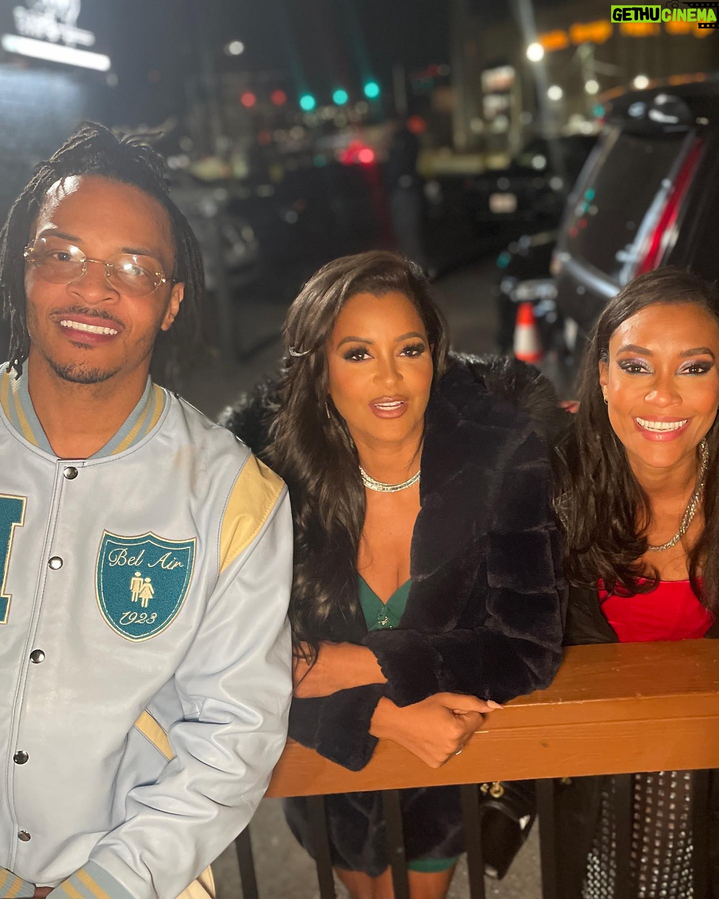 Annie Ilonzeh Instagram - Later posts. Appreciating all the love and support at the Atlanta premiere of our movie Fear. We made a great movie. Love my friends and fam so much. . . #fear #appreciationpost #atlanta #styledbyme