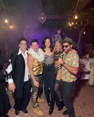 Annie Ilonzeh Instagram - Halloween ‘21
.
#happyhalloween #tillnexttime #goldteam