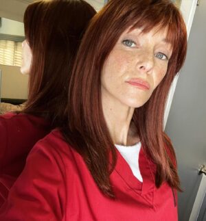 Annie Wersching Instagram - Hello, John…  I’ve missed you. 😈
@nathanfillion @therookieabc
*
* 
Season 5 starts Sept 25th on ABC and stream on Hulu! #TheRookie #Rosalind
