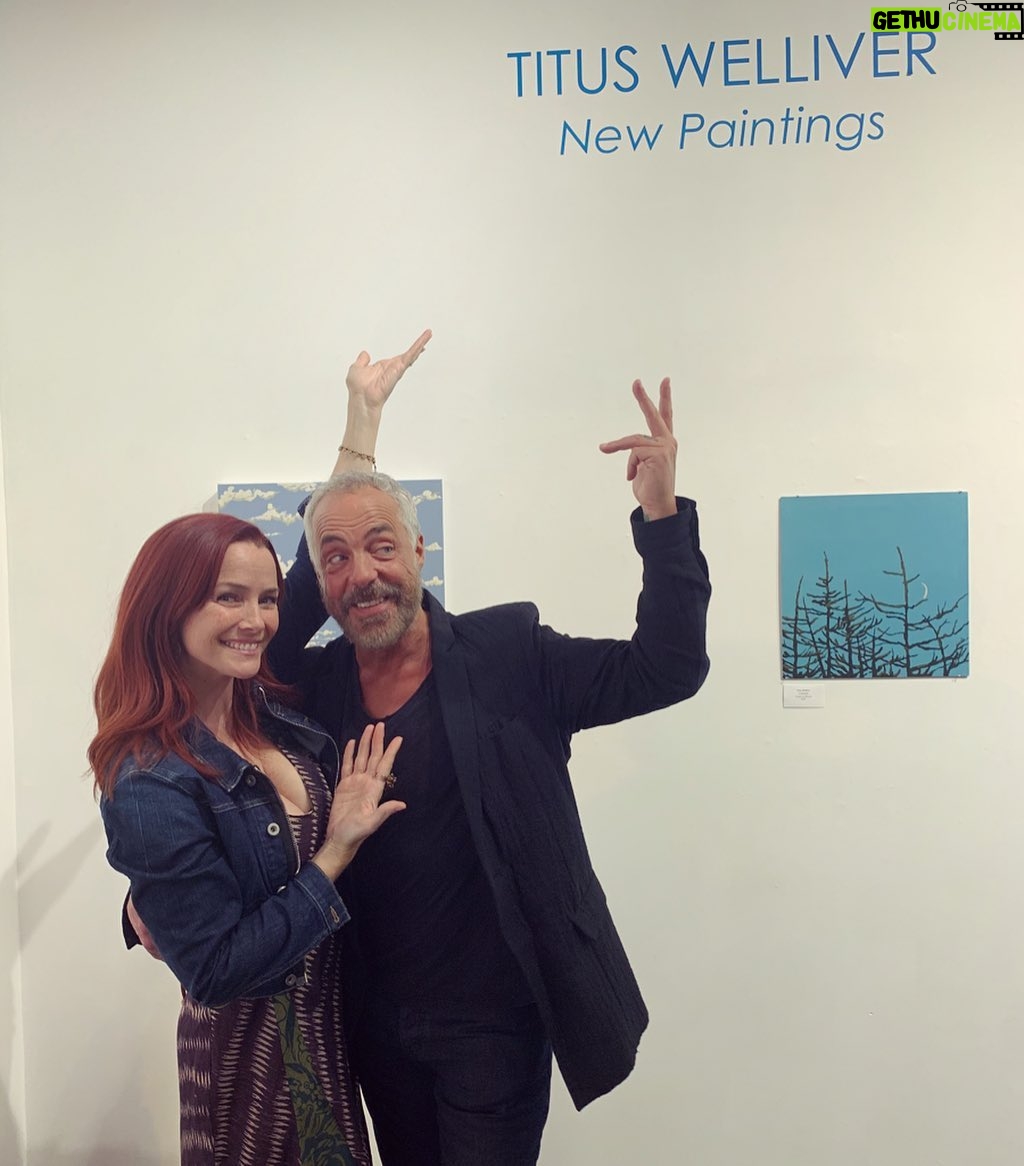 Annie Wersching Instagram - Celebrating this guy and his never-ending talent! 🎨❤️🎨 Love you @wellivert! @tituswelliverofficial #MyBosch #Brasher #Bosch