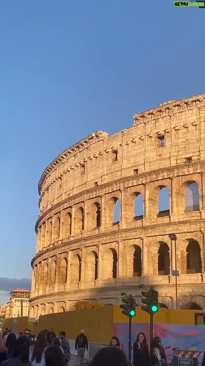 Annika Noelle - 5.1K Likes - When in Rome… @boldandbeautifulcbs
#BoldandBeautiful #Beautiful #Roma #Italia