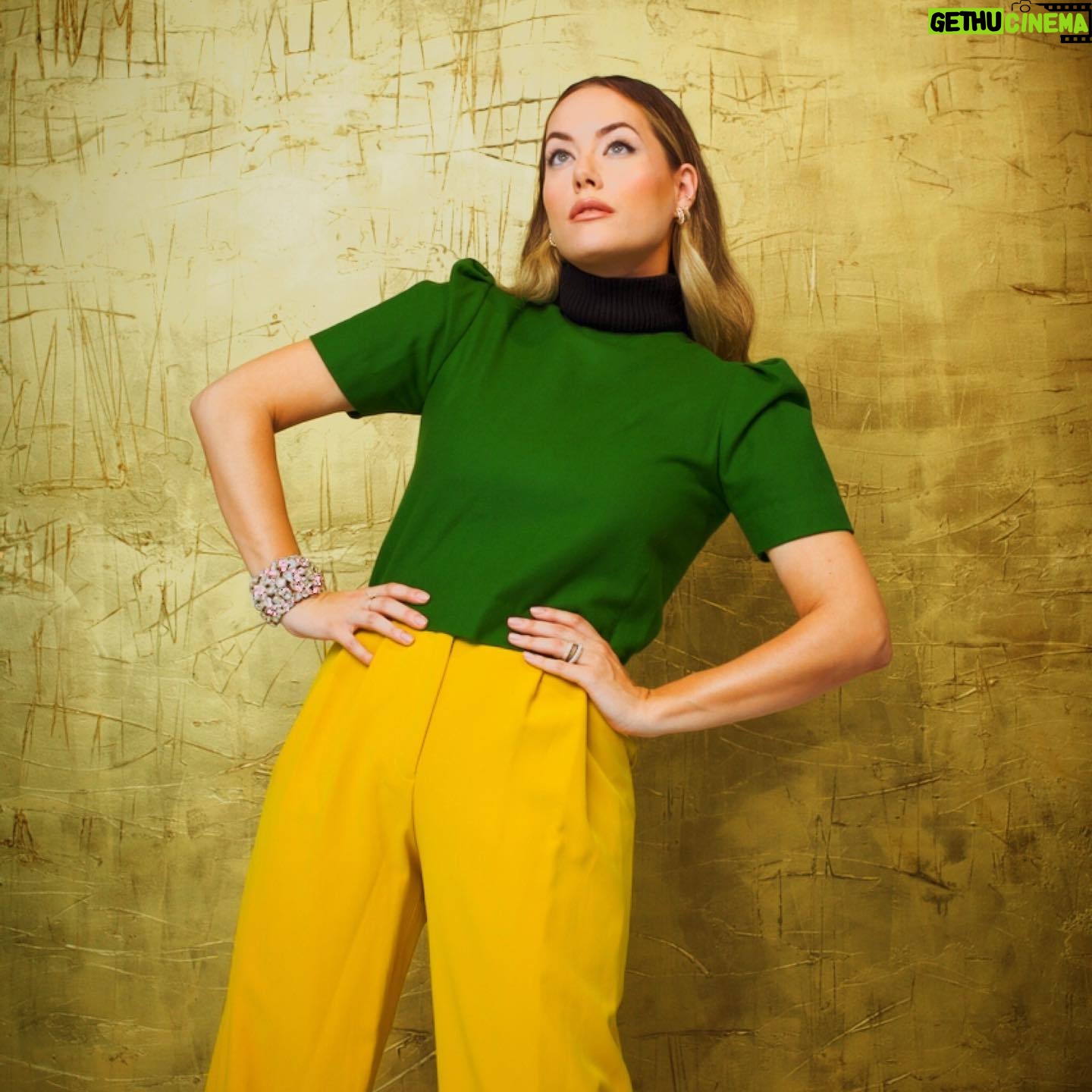 Annika Noelle - 5.9K Likes - Santa Baby āØ