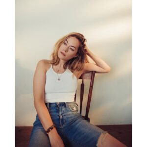 Annika Noelle Instagram - 🌘 New Moon 🌘

📸: @selashiloni