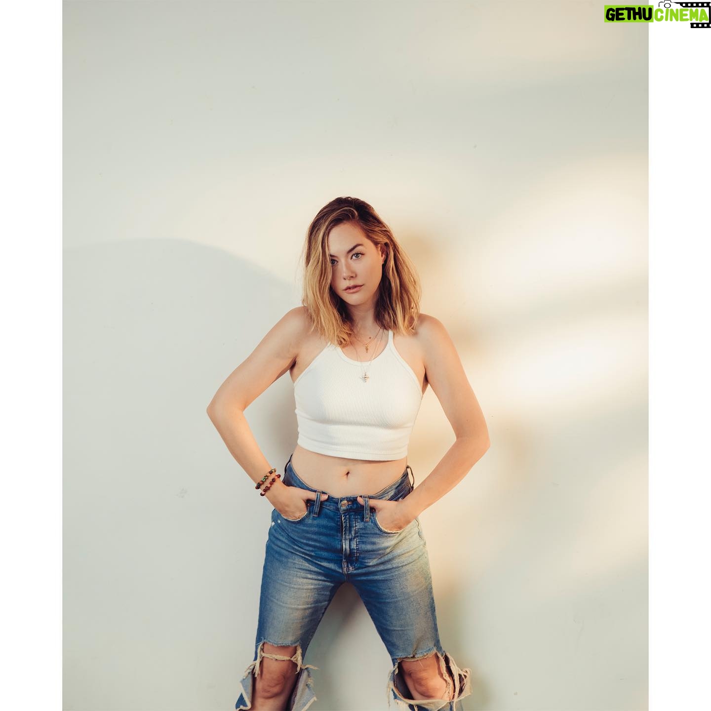 Annika Noelle - 6.6K Likes - š New Moon š
šø: @selashiloni