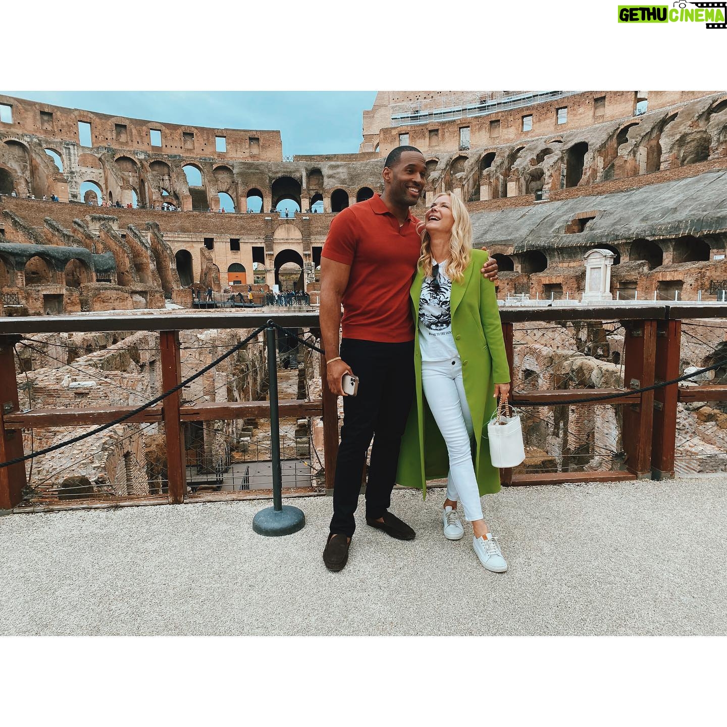 Annika Noelle - 17.9K Likes - Had such an amazing time filming @boldandbeautifulcbs in Roma! Here are just a few photos from our adventures⦠with more to come! Grazie mille for the amazing food, wine, & hospitality š®š¹ this was an experience I will never forget and one I am so so grateful for š¤
#boldandbeautiful #roma #beautiful #hopelogan #italia #cincin #salute