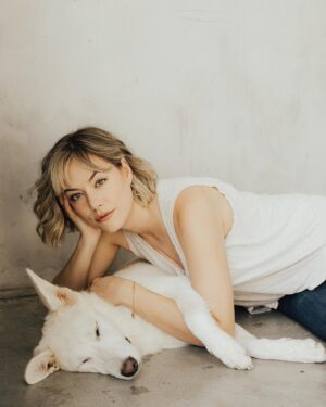 Annika Noelle Instagram - Introducing my Huckleberry 🫐

After a long search this lil’ monster came into my life thanks to @lifeanimalrescue. He has been a bright light during a difficult year and is a beautiful reminder that family can be chosen. It can be nurtured and grown. And love can never be lost because it is within us always - we just have to choose it. I thought I knew what my future would look like, turns out it’s even brighter now in the absence of what I thought I wanted. I found me…And then I found my Huckleberry. 
Now we are both free. 💕

Thank you again to Emily for bringing him into my life and @heirlumephotography for capturing these moments. 

🐈‍⬛: @theburritomankitty approves this message