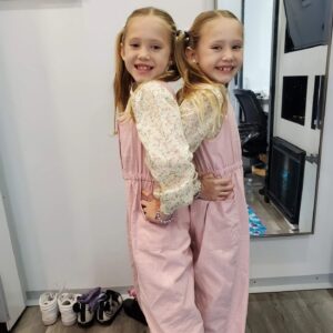 Anniston Price Instagram - Some #bts of @strangerthingstv ! Gotta shout out to the hair and makeup artists too! They are incredible and some of the most creative and meticulous innovators out there. 
 
FUN FACT: Even though we are twins, our freckles and moles are different on our faces. Makeup knows EVERY single freckle on our faces, and they paint each one on to match the other. 😲 #details