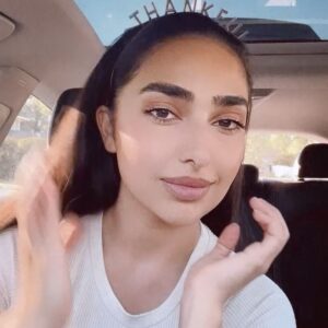 Anousha Instagram - .
First week down
51 more to go🪡🧵
______________________________
هايلايت هفته اول ٢٠٢٢