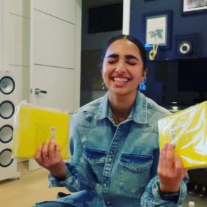 Anousha Instagram - .
4th week down
48 more to go📒📝

highlight of the week: 
releasing my book: Awakening- Bidari
______________________________
هايلايت هاي هفته چهارم ٢٠٢٢
و اوج اين هفته انتشار كتابم: بيداري