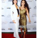 Anousha Instagram – .
“First they ignore you. Then they laugh at you. Then they fight you. THEN YOU WIN”
~Gandhi
A dreamy night with my @onyourkneesseries team on the red carpet.
I feel beyond grateful to be a part of this project. To work with the talented @eimanne our director/writer and the team that she gathered to creat magic together.
___________________________________________
به عكس هاي فرش قرمز سريال كه @onyourkneesseries كه تازگي دارم توش بازي ميكنم نگاه ميكردم. ياد ٥ سال پيش افتادم.
كه از كجا شروع كردم. كه با يك ماشين قديمي قراضه زدم به جاده كه تاحالا توش يك بار هم رانندگي نكرده بودم اومدم به يك شهري كه هيچ ازش نميدونم تا در پر رقابت ترين حرفه دنيا در شهري كه ميليون ها ادم توش ميخوان بازيگري كنن كار كنم.
هيچي نداشتم. هيچ چيزي بلد نبودم. هيچ كسي رو نميشناختم. هيچ پارتي نداشتم. اصلا نميدونستم از كجا و چطوري بايد ورود بزنم.
هيچ از سيستم و صنعت هالييود نميدونستم.
فقط دو تا چيز داشتم:
اميد و كنجكاوي
اين دو گنج رو در درونم جوري نهادينه كردم كه هيچ ترسي بر من سوار نشه.
و الان اين عكس ها رو با شما قسمت ميكنم.
روياهاي كه براي من رويا نبود و هدف بود
و حال زندگيشون ميكنم. 🤲🏼🌅
___________________________________________
#actor #actorslife🎬 #gettyimages
#تازه_شروع_ماجراست