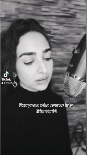 Anousha Instagram - هر كسي كه به اين دنيا مياد بايد يك "شريك بي صدا" براي خودش انتخاب كنه… نيروي تاريكي يا نور خالق.. 
انتخاب كن