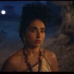 Anousha Instagram - . “You’ll see it when you believe it”  I was working long hours for Amazon delivery - a side job that was flexible enough for me as an actor so I would not miss any auditions. Moving and delivering up to 80 heavy packages in my car across town was not the reason I left my home and family. But I knew it was necessary to sacrifice and let go of so many things that I loved.  I had a bigger purpose and I was determined.  Those days were very challenging for me in so many ways but I believed and kept going. Now I am one of the faces of an amazing Amazon Prime national commercial.  Isn’t it interesting how life unfolds before your eyes? @amazon @amazonprimevideo 📺 _____________________________________________ چند سال براي شركت امازون دليوري ميكردم. جز شغل هاي اولم بود بعد مهاجرت. اين شغل رو انتخاب كرده بودم كه زمان كارش دست خودم باشه كه هر موقع فرصت تستي براي فيلمي برام پيش اومد هيچ موقع اون فرصت رو از دست ندم. بسته هاي بزرگ و كوچيك رو با تعداد هاي ٤٠ تا ٨٠ تا جا به جا ميكردم. روز هايي بود كه دستم و بدنم كبود بود از سنگيني بسته ها. روز و شب هايي بود كه تو ماشينم بعد ٨ ساعت كار بسيار سخت توي گرماي ٤٥ درجه هاي هاي گريه ميكردم. يا وقت هايي بود كه شل هاي ابمعدني سنگين رو بايد ٤ طبقه ميبردم بالا. شب هايي كه از خستگي بسيار زياد خوابم نميبرد. يادم مياد اولين تست فيلمي رو كه گرفتم ساعتش وسط كارم بود. توي دستشويي مكدونالد سريع اماده شدم. ماشين داغوني كه نصفه پر از بسته هاي امازون بود رو پارك كردم و رفتم براي تستم. حالت چطور؟ (دستيار كارگردان ازم پرسيد) گفتم "خوبم! و خيلي خوشحالم كه اينجام" وقتي اين جواب رو دادم نه وانمود بود و نه تظاهر. واقعا خوشحال بودم. چون ميدونستم اگه بخوام فرمون زندگيم رو به سمتي كه ميخوام بچرخونم رمزش فقط شوق بودن، شوق زيستن، شوق قسمت كردن، شوق خلق كردنه... الان از اون دوران سخت ٥ سال ميگذره و من حالا يكي از چهره هاي تبليغات همون كمپاني هستم! كمپاني بزرگ امازون…. همين.. اين عكس و فيلم ها رو هم به يادگار ميگذارم اينجا كه به ياد داشته باشم: اول بايد باور كنم بعد در برابر ديدگانم پديدار ميشود انچه كه بايد.🤲🏼🌅