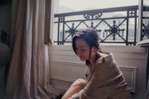 Anpu Instagram - 觀點應該要是可以流動的。

所有討論其實可以平鋪直敘，可以非常直接說出觀點，不迴避觀點來自於什麼、想要去向何方，以及會遇到什麼不一樣別的觀點參與或碰撞，這反而才真正是幽默感或交換立場的開始。

#未必要一直在同個頻率上
#複雜的話可以輕輕地說
#刊於週刊編輯