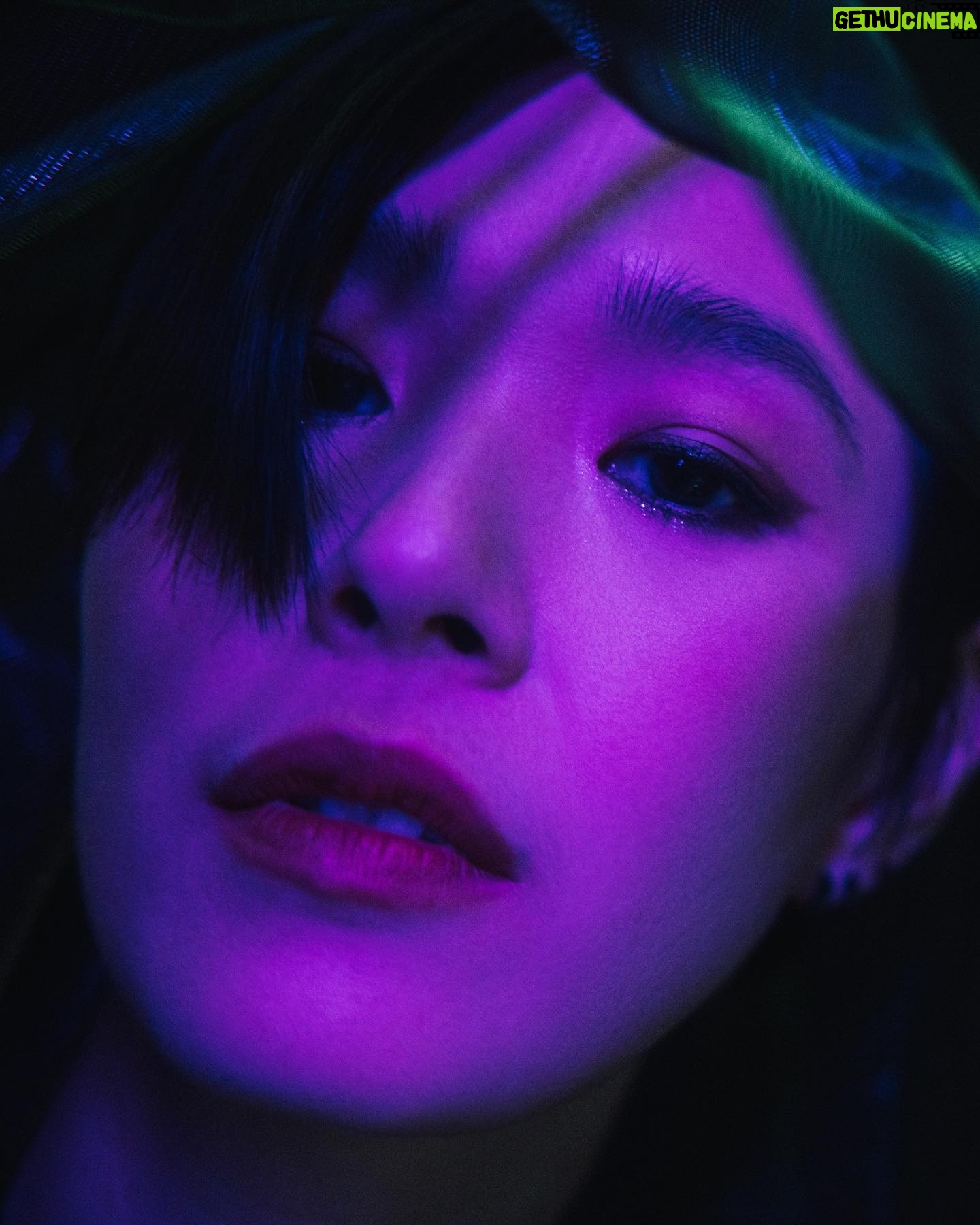 Anpu - 7.1K Likes - @verse.tw
#VERSE8月號
PHOTOGRAPHY by 吳昭晨
TEXT by 黃銘彰
STYLING by Kris Lin
EDITED by 郭璈、温伯學
MAKEUP by PurpleStar
HAIR by Tykerho @hairmosa.lab