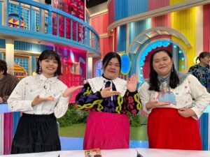 Anri Instagram - みんな大好きお気に入り衣装たち

◎TBS「坂上&指原のつぶれない店」
本日19:00〜OA

はるちゃん
@kiriyaharuka 
one-piece: @manoushjapan 

田辺さん
@chikaxxsweet 
tops: @kiki2_clothing 

わたし
tops: @manoushjapan 
skirt: @little_trip_to_heaven 

accessory
はるちゃん @u_wa_no_so_ra 
田辺さん,わたし @kiki2_clothing 

◎テレビ朝日｢金曜日のメタバース｣

わたし
skirt: @asknowas_olaca 

田辺さん
tops: @rose_shimokitazawa 
skirt: @little_trip_to_heaven_koenji 
accessory: @kiki2_clothing 

◎TBS｢ラヴィット！｣🎃͙

はるちゃん
set up: @moyan_ecri_official 

わたし
tops: @little_trip_to_heaven 

◎TBS｢ラヴィット！｣

はるちゃん
🍇🍒shirt: @shelluits 
skirt: @big_time_shimokitazawa 

わたし
knit: @aileen_by_groggrog_vintage 

田辺さん
tops: @kiki2_clothing 

みんなaccessory: @kiki2_clothing 

#ぼる塾