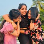 Anshita Akbarsha Instagram – Three Amigos Forever ❤️🥰
@anshithaanji_official  @_manve_surendran_ 
#friends #bff #photooftheday