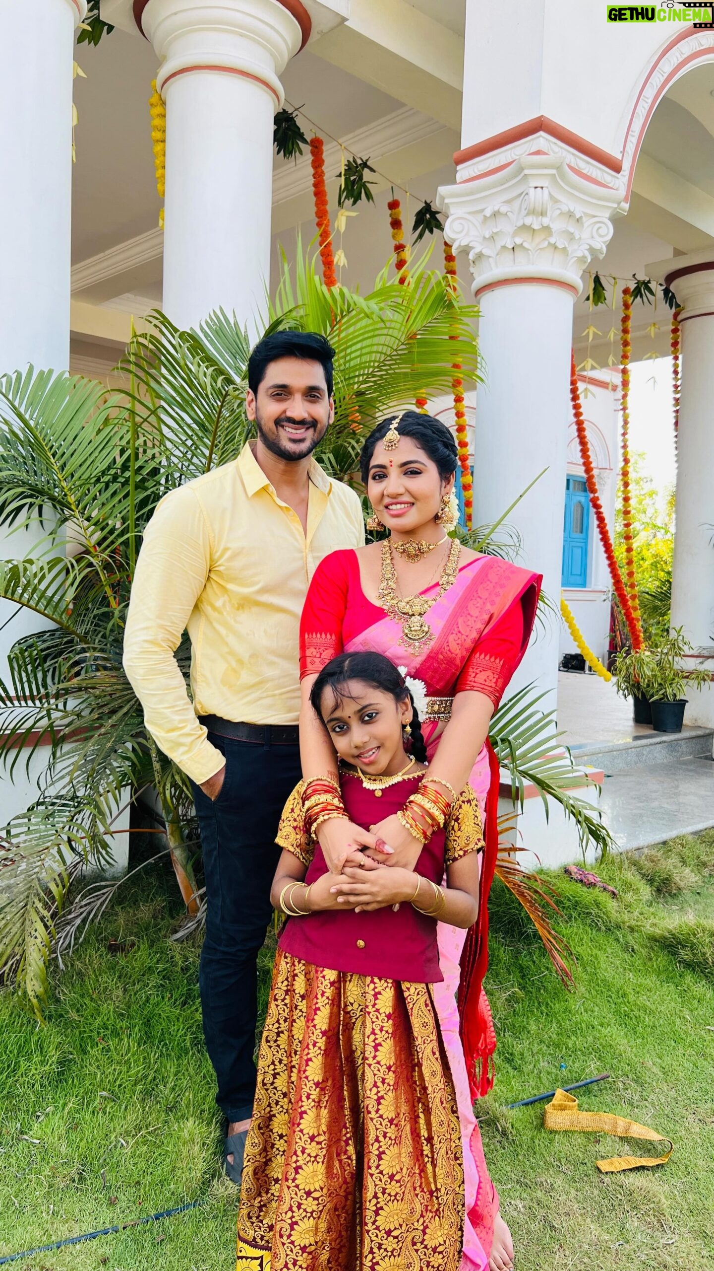 Anshita Akbarsha - 15.5K Likes - Chellamma ❤️
#vijaytvserial #vijaytv #happy #chellammaserial #chellamma
@vijaytelevision