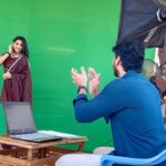 Anshita Akbarsha Instagram – ஒட்டுமொத்த விஜய் டிவி மற்றும் செல்லம்மா குழுவினருக்கும் தொழிலாளர் தின வாழ்த்துக்கள்.
தொழிலாளர்கள் வருடத்தில் ஒரு நாள் மட்டுமே நினைத்துப் போற்றப்பட வேண்டியவர்கள் அல்ல.
வருடம் முழுவதும் நினைத்து பாராட்டப்பட வேண்டியவர்கள். #arnav #laboursday #wishes #trendingreels #bts #behindthescenes #director #making #direction #vijaytv #artist #photoshoot #shoot #shooting