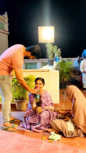 Anshita Akbarsha Instagram - Behind the Scenes / Chellamma Engagement Fun 😂🫰🏼🤍. #fun #funny #funnyvideos #vijaytv #comedy #trend #bride #bridal #maruthani #mehandi #mehandidesign #making #makingvideos #cute #chellamma #laugh #laughing
