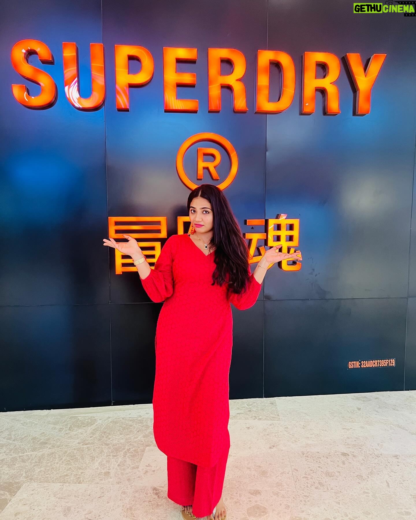 Anshita Akbarsha Instagram - “KARMA SAID,” If you break someone’s heart and they still talk to you with the same excitement and respect, Believe me, they really love you. 👗 @camellia_dezigns #be #smile #life #happy #red #positivity #bepositive