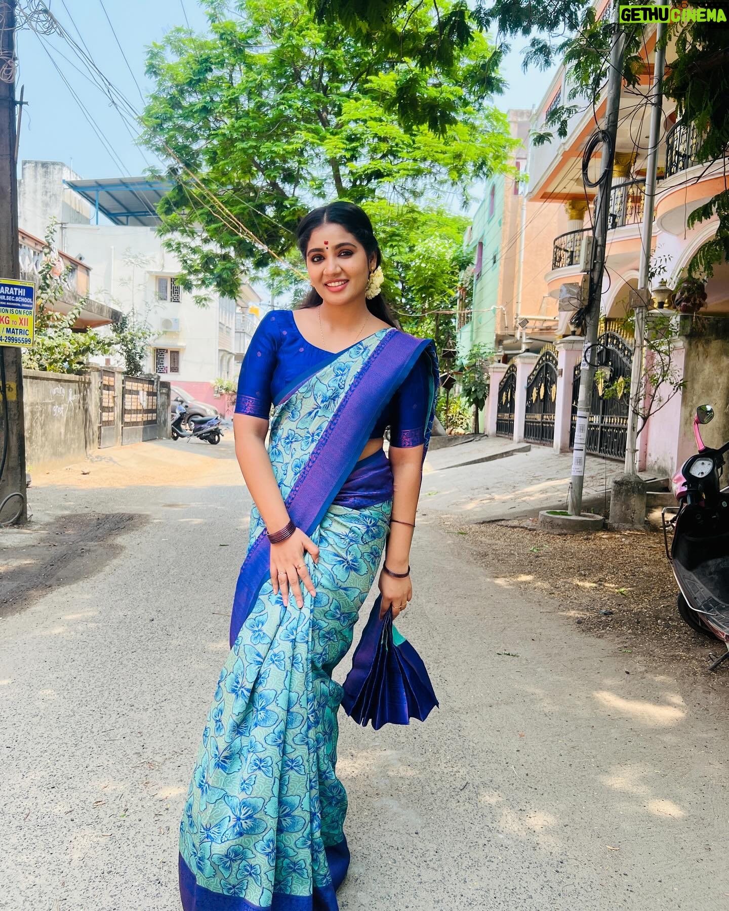 Anshita Akbarsha Instagram - Saree love🤍🧿 Saree @bhuvanasilkhouse_salem #saree #sareelove #treading #traditional #bepositive #malayalamsongs #nostalgiamusic #insta #instatrend