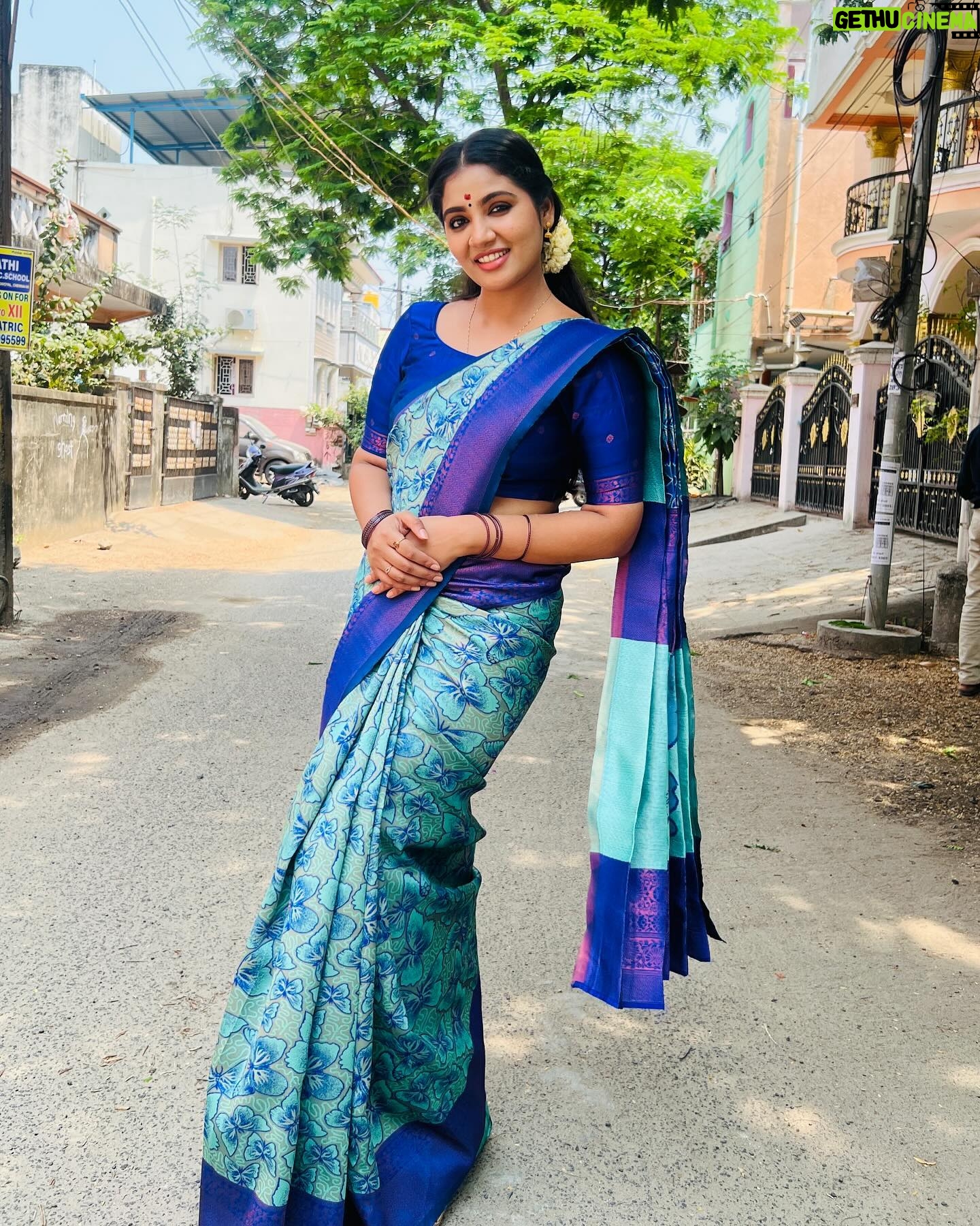 Anshita Akbarsha Instagram - Saree love🤍🧿 Saree @bhuvanasilkhouse_salem #saree #sareelove #treading #traditional #bepositive #malayalamsongs #nostalgiamusic #insta #instatrend