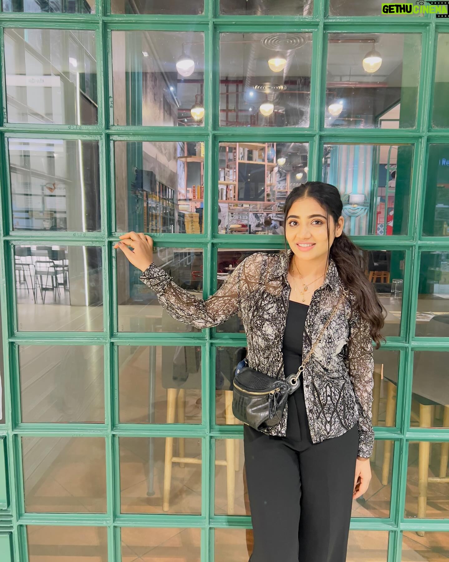 Anshita Akbarsha - 16.6K Likes - “Situation, time, people these three things teach better lessons than a Book”.🤍🧿
#happy #love #bepositive #smile #loveyourself #beblessed