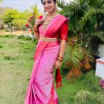 Anshita Akbarsha Instagram - Smile ❤️ / Saree @lisnavinu Jewels @littlefingers_bridal_jewellery Hairstylist @mersal_kid_08 #chellamma #vijaytv #vijaytvserial #happy #anshithaanji #serial #treanding #trandingreels♥️ #reelsinstagram #tradisional