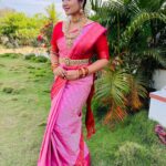 Anshita Akbarsha Instagram - Smile ❤️ / Saree @lisnavinu Jewels @littlefingers_bridal_jewellery Hairstylist @mersal_kid_08 #chellamma #vijaytv #vijaytvserial #happy #anshithaanji #serial #treanding #trandingreels♥️ #reelsinstagram #tradisional