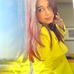 Antara Mitra Instagram – Brighter than my own future !! That was the colour of Sunday afternoon gig ! 

Outfit by – @labelsunantamadaan 
Styled by – @style_by_hetaljogi