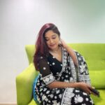 Antara Mitra Instagram - These pics need special appreciation for the photography!! @hrichanarayana muaaah Diwali pics Day one ♥️ Rupali & Shadab bhai’s Home party ♥️🦋