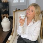 Anthea Turner Instagram – Do you want to have healthier eyebrows and eyelashes? Then you need to be applying BALM 6 on them every single night!
Now this is something I really know quite a lot about, as years ago I was in an accident where I lost my eyebrows, eyelashes and my fringe actually. It took a full 9 weeks for them to grow back, an odd number I know – but I was counting down the days for them to be back. While they were growing back so they didn’t break and I could look after them I applied Castor Oil, which I have added to BALM 6. What this did was stop them breaking.
As we are continuously applying mascara and eye brow pencils to our lashes and brows it causes them to dry out and break, so we need to keep them moisturised and conditioned, which is why you need to be applying BALM 6 to them.
Not only is BALM 6 brilliant for hydrating brows and eyelashes but it’s also a…
– Cleanser
– Face mask
– Moisturiser
– Lip balm
– Hair mask
– Cuticle nourisher
…And probably more!
Order via the link in my bio or head to www.antheaturner.com/shop
#BALM6 #ByAntheaTurner