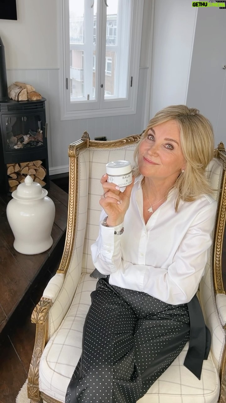 Anthea Turner Instagram - Do you want to have healthier eyebrows and eyelashes? Then you need to be applying BALM 6 on them every single night! Now this is something I really know quite a lot about, as years ago I was in an accident where I lost my eyebrows, eyelashes and my fringe actually. It took a full 9 weeks for them to grow back, an odd number I know - but I was counting down the days for them to be back. While they were growing back so they didn’t break and I could look after them I applied Castor Oil, which I have added to BALM 6. What this did was stop them breaking. As we are continuously applying mascara and eye brow pencils to our lashes and brows it causes them to dry out and break, so we need to keep them moisturised and conditioned, which is why you need to be applying BALM 6 to them. Not only is BALM 6 brilliant for hydrating brows and eyelashes but it’s also a… - Cleanser - Face mask - Moisturiser - Lip balm - Hair mask - Cuticle nourisher …And probably more! Order via the link in my bio or head to www.antheaturner.com/shop #BALM6 #ByAntheaTurner