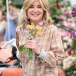 Anthea Turner Instagram - Few pictures here to show you one of my big reasons for popping over to @rhschelsea this year. It was to help champion rose breeder Ian Limmer of @peterbealesroses launch his new baby. This beautiful cluster rose called ‘With Courage’ will help raise ‘hopefully’ around 40k for the @rnli As you know, Blue Peter has a long history of support for the RNLI During my time on the show I took part in many of their training exercises, so many in fact I had my own uniform!! 30 years later I wore it proudly again and for the last time as I’ve donated it compleat with badges to the RNLI Museum in Tenby Pembrokeshire - The place aged 6 with Dad I watched my first launch. It’s not there yet but when it is I’ll feel very proud 😊 Obviously the BP fam were also there to help and just great to be with @lindseyjrussell and @missjanetellis Also a delight to meet another supporter @joannascanlanofficial 🎭 What a team !!🌺🌺🌺🌺