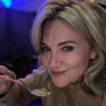 Anthea Turner Instagram - Some restaurants have been there for years, never disappoint and feel like home Do you have one? Mine; La Delizia Chelsea Manor St @ladeliziaa I’ve had Minestrone Soup - followed by mozzarella broccoli dried tomatoes and a piece of Marks pizza. Finishing off with Pannacotta fresh Berries and a Montenegro (to help my digestion!!) Walking home happy ☺️ Nt Nt 😴